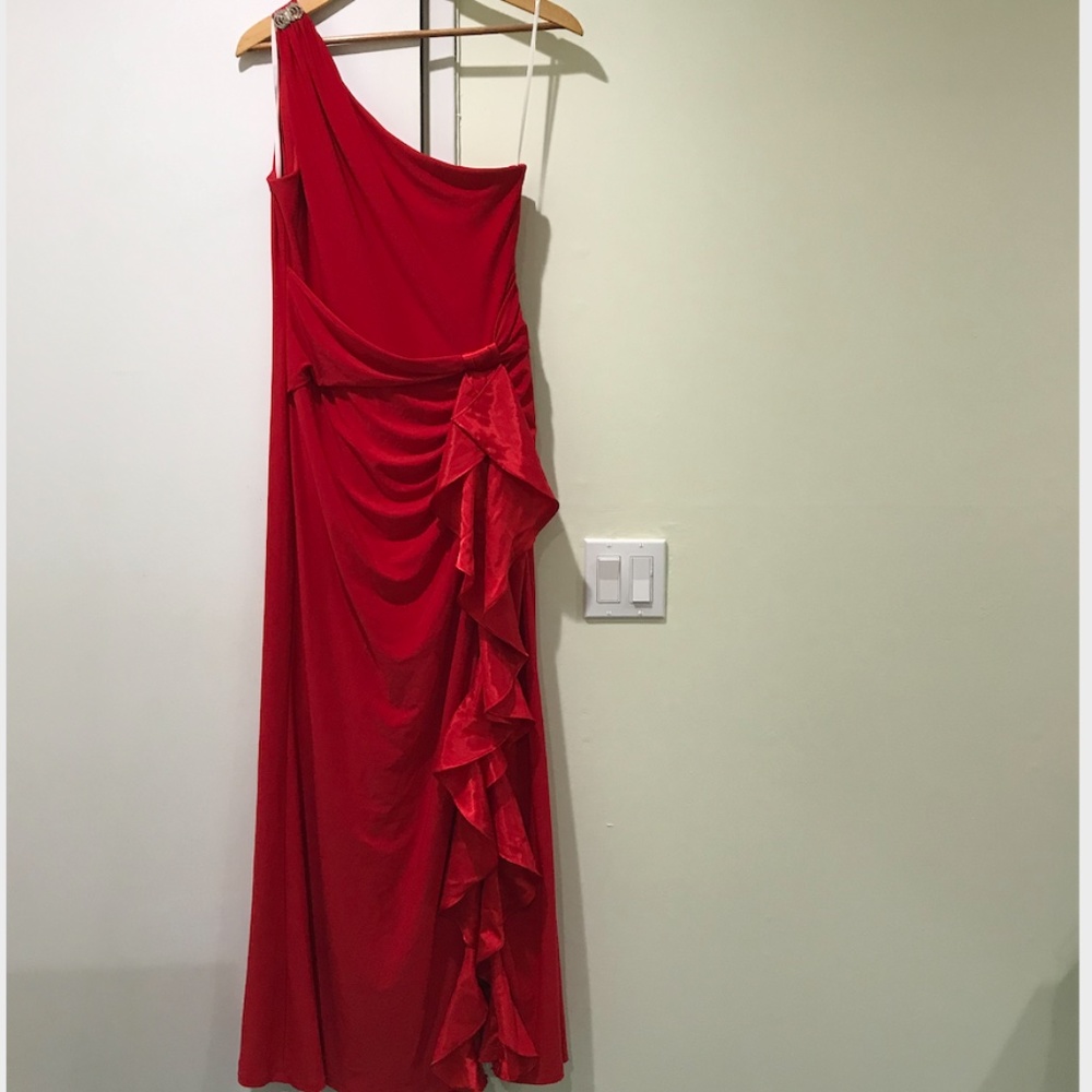 One-Shoulder Jeweled Brooch Gown w/Tiered Ruffles